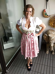 Mature whore is having fun with her boyfriend