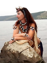 Sensuous old mademoiselles want to fuck with dildo