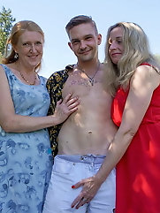 Riding the Snake at OldieX